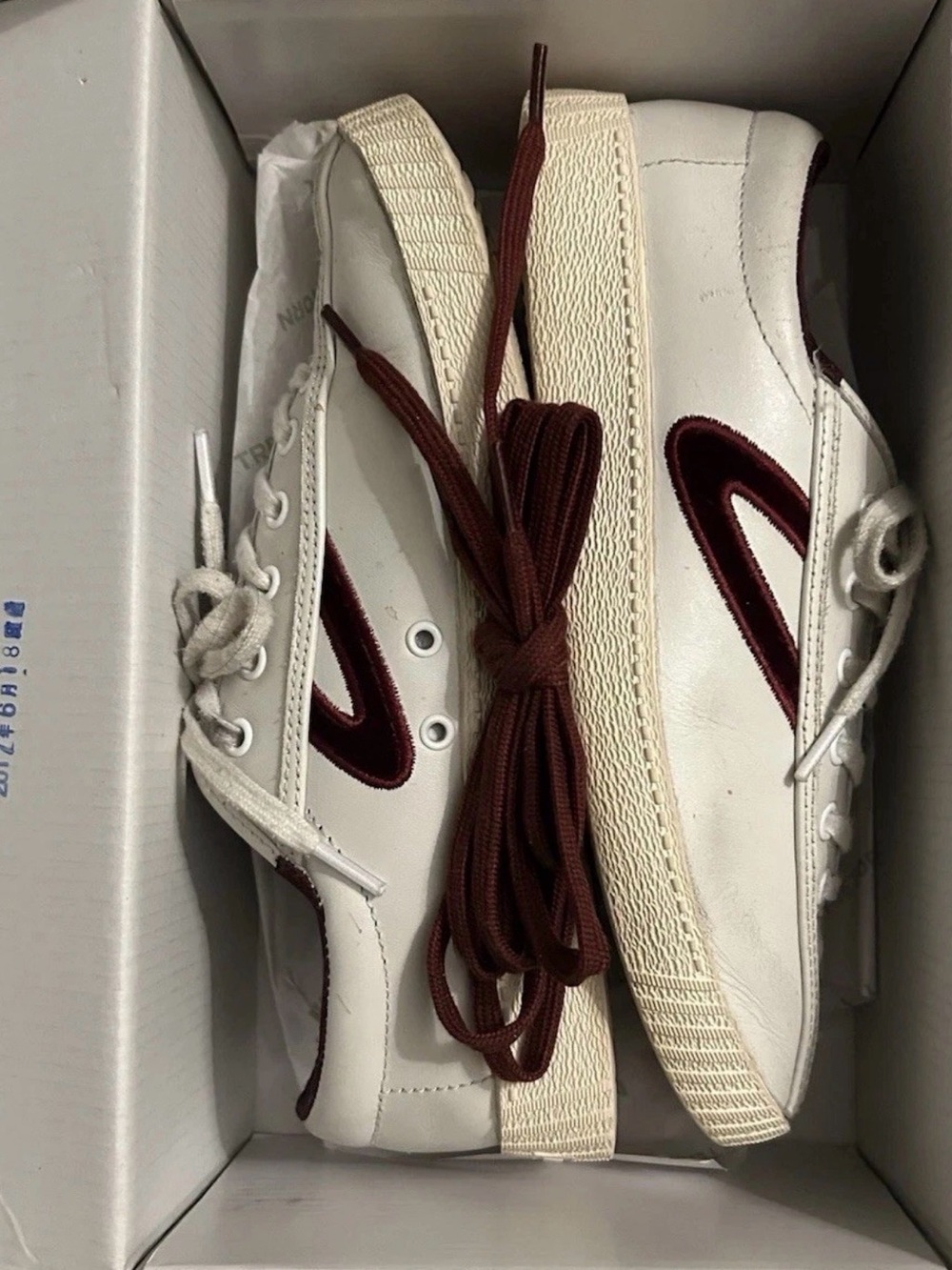 Tretorn White Sneakers with Burgundy Accents Size 7